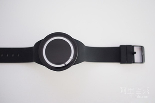 The ZIIIRO Eclipse watch with neon blue glow in the dark, minimalist and stylish